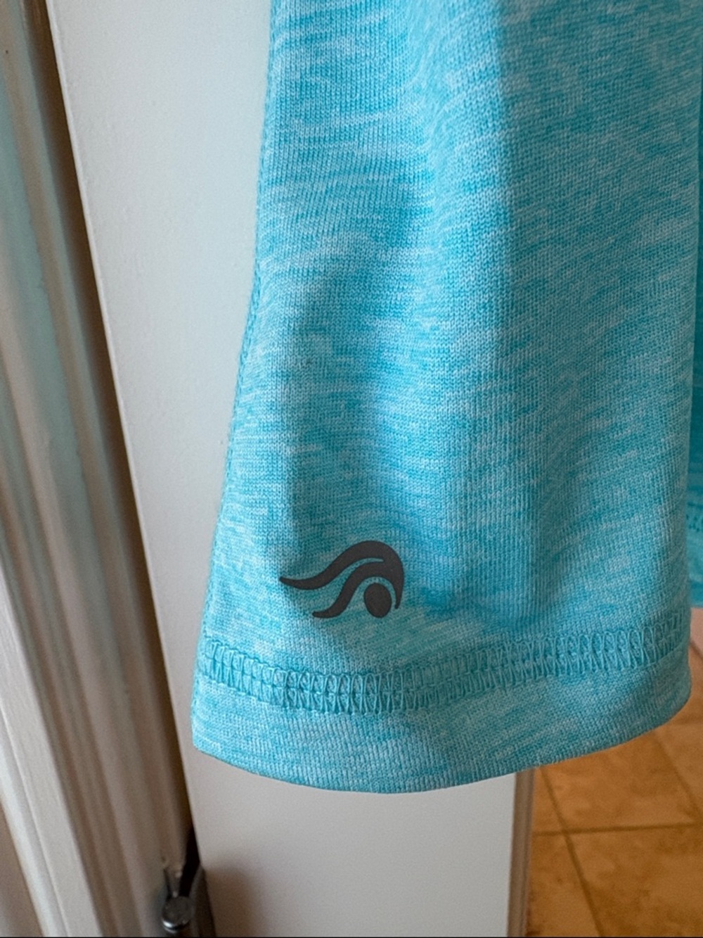 1X Ideology Women's Aqua Blue V-Neck Tee Shirt Active wear - Picture 4 of 5